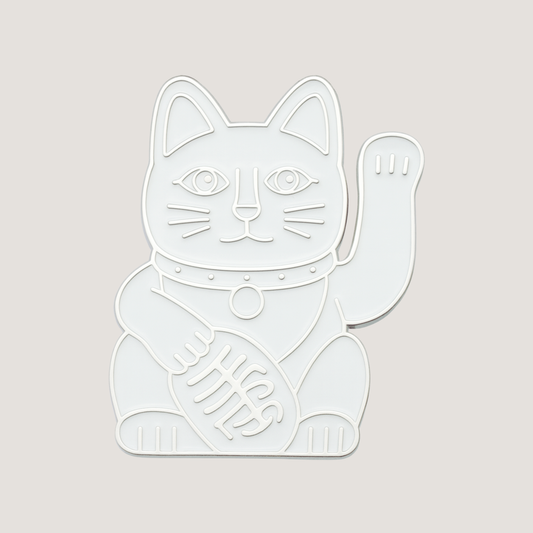 White with silver raised outlines of a Maneki-neko cat golf ball marker with raised paw – CHIP PUTTY